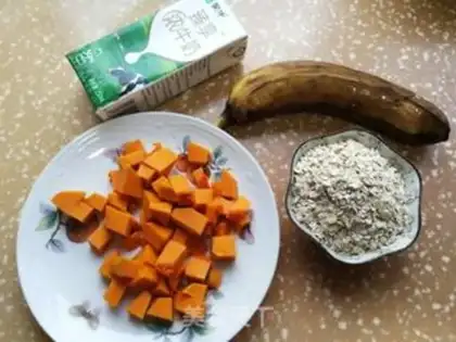 Make Pumpkin banana milk oatmeal step 0