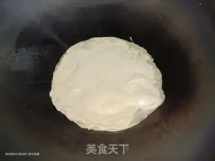 Make Homemade hand grab cake step 2