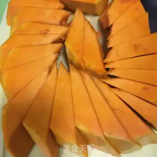 Make Red-tree rice steamed pumpkins step 1