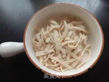 Make Spicy water for chicken legs step 13