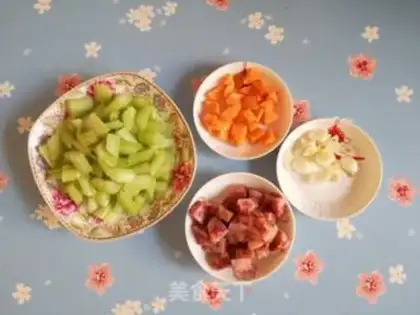 Make Weenie fried celery step 0