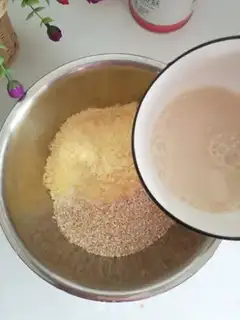 Make Corn paste oatmeal step 1