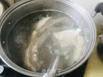 Make Hands on lamb step 3