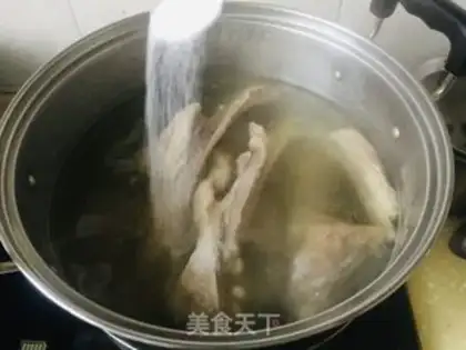 Make Hands on lamb step 4
