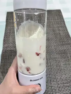 Make A milkshake step 3