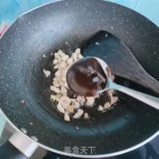 Make cucumber egg noodles step 5