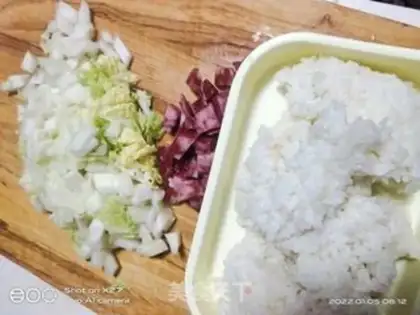 Make The cabbage sausage and rice step 0