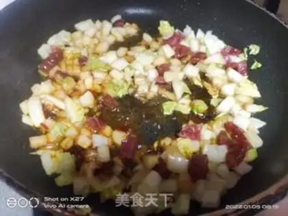 Make The cabbage sausage and rice step 1