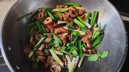 Make Garlic intestines step 2