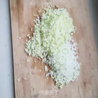 Make Colored cabbage dumplings step 2