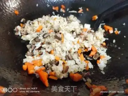 Make Carrot duck fried rice step 5