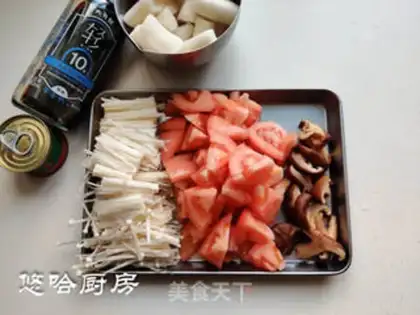Make Tomato pastry soup step 1