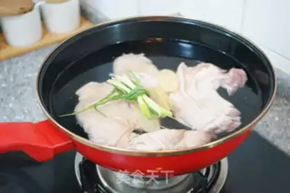 Make Roasted pig hoof step 1