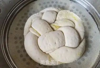 Make Three-colored rolls step 23