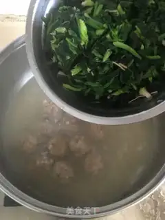 Make Spinach meatball soup step 5