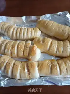 Make caterpillar bread step 10