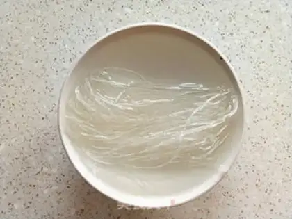 Make Garlic meat powdered doll food step 1