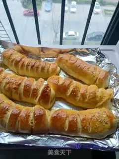 Make caterpillar bread step 12
