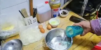 Make Onion omelet step 2