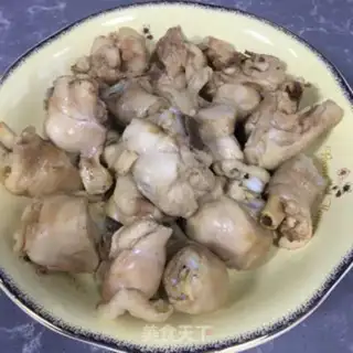 Make Flaming chicken legs with mushroom carrots step 0