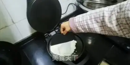 Make Onion omelet step 7