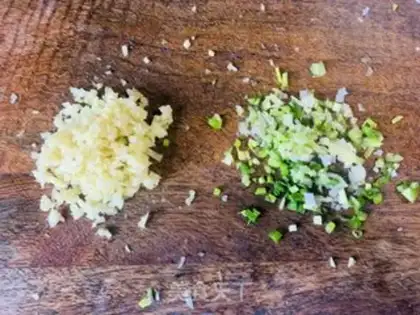 Make Freshly fragrance lion head step 4