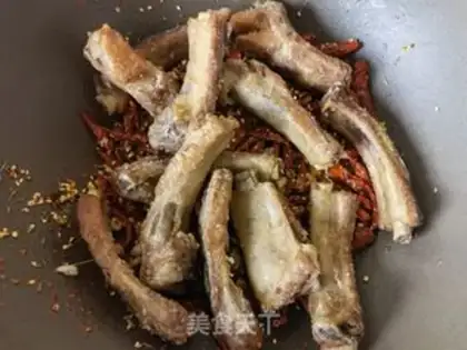 Make Spicy hands on ribs step 22