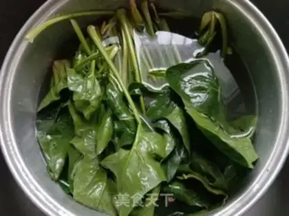 Make Garlic spinach step 0