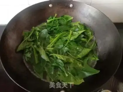 Make Garlic spinach step 2