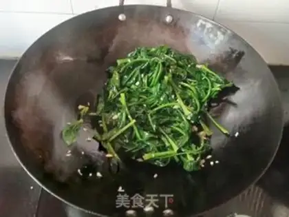 Make Garlic spinach step 4