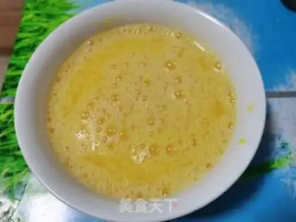 Make Weenie steamed eggs step 2