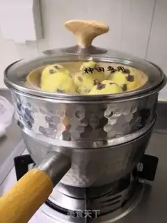 Make Cranberry head step 3