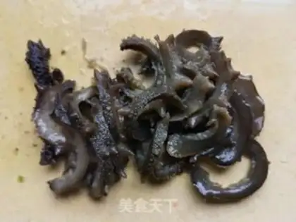 Make Carrot peppers with sea cucumber step 2
