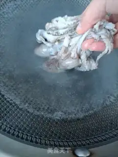 Make Carpenter fried the octopus step 3