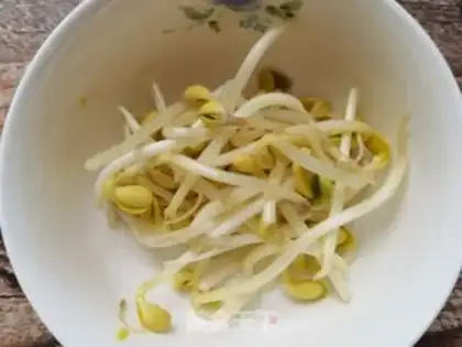 Make Eggs and pasta step 6