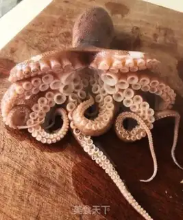 Make White octopus step 1