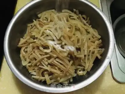 Make Pork skin step 1