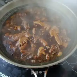 Make Pork-skin rooster step 22