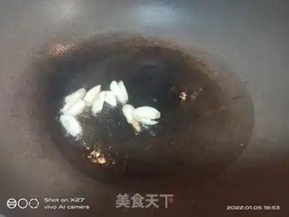 Make Garlic cabbage step 1