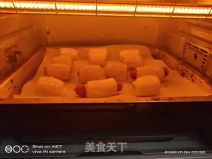 Make A mini ham sausage roll step 13