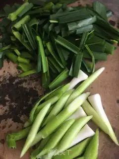 Make Garlic fried chicken step 1