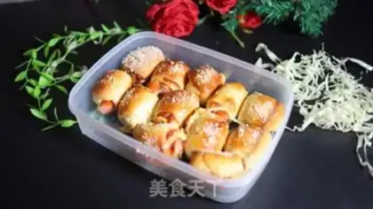 Make A mini ham sausage roll step 14