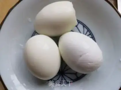 Make -Cooled and boiled eggs step 1