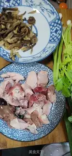 Make Deer mushroom chicken step 0