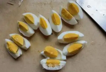 Make -Cooled and boiled eggs step 2