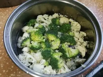 Make Carrot, double flowers step 0