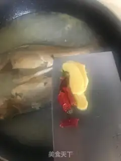 Make Red burning yellow flowers step 4