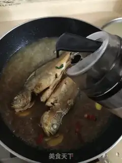 Make Red burning yellow flowers step 5