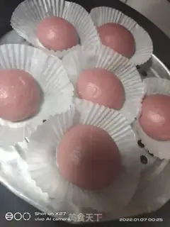 Make Red-sweet buns step 3