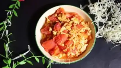 Make Tomato fried eggs step 9